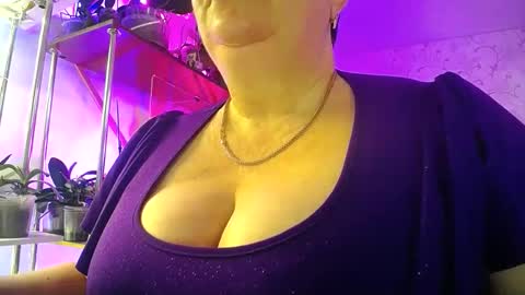 Lady Gloria online show from February 25, 7:01 am