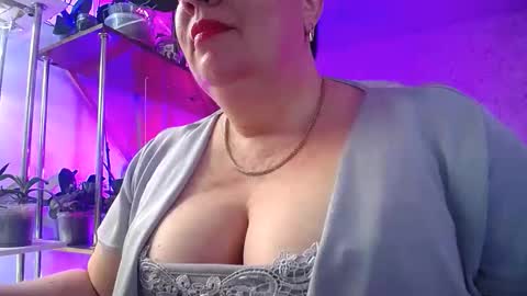 Lady Gloria online show from February 15, 10:47 am