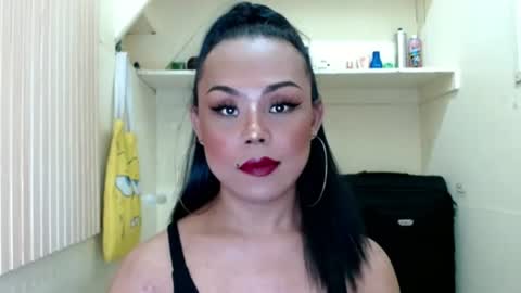 lady_shane26 online show from July 18, 9:28 pm