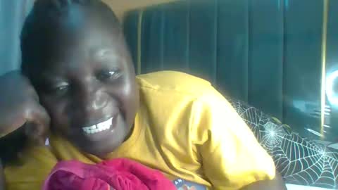 lindah32 online show from December 19, 9:54 pm