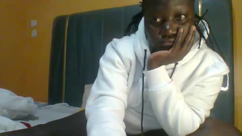 lindah32 online show from April 18, 9:26 pm