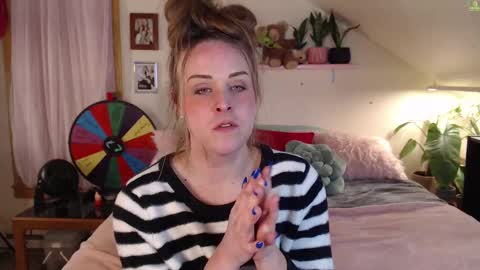 ladyboyhomemaker online show from February 14, 4:58 am