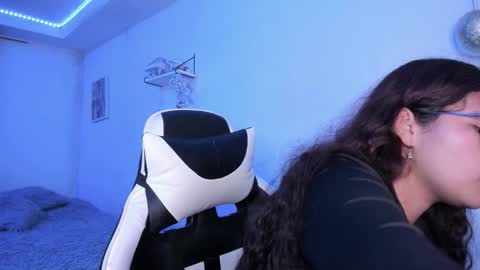  Lady  online show from November 30, 4:08 am