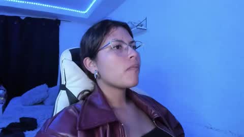  Lady  online show from March 21, 8:19 am