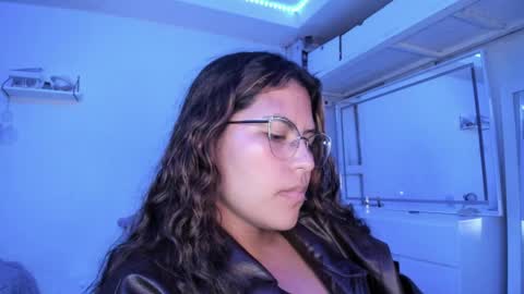  Lady  online show from April 11, 6:40 am