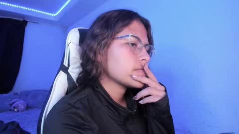  Lady  online show from February 7, 7:22 am