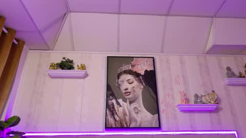  Lady Jeen    Back on Sunday 8th of December online show from April 4, 2:24 pm