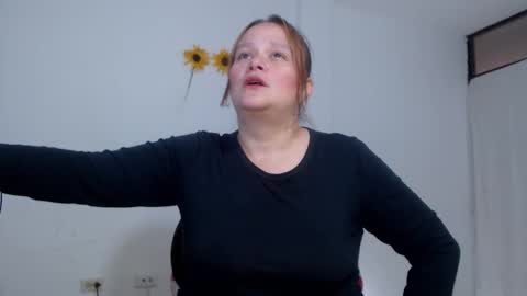  paola and a guest lol    online show from November 11, 8:00 pm