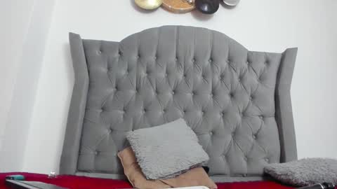 Lailacastillo online show from February 20, 1:19 pm