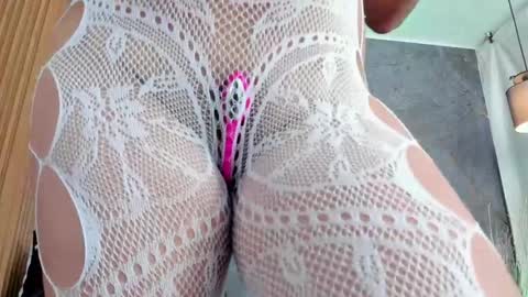 Lailacastillo online show from May 8, 12:00 pm