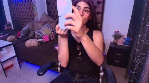 Camila online show from May 20, 4:31 am