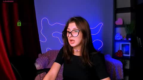 laisy online show from September 21, 1:59 pm