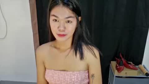 Snapshot of lakshmi_052704 chatting on October 3, 9:06 am lakshmi_052704 online show from October 3, 9:06 am