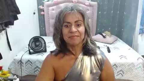 lalisha online show from December 1, 11:58 pm