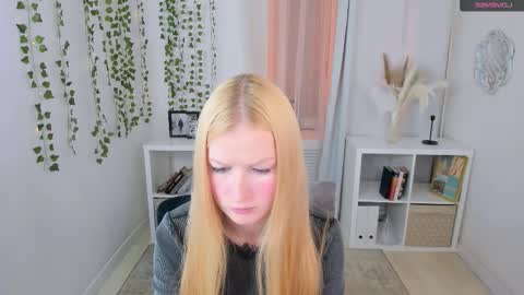 Laly online show from October 1, 11:31 am