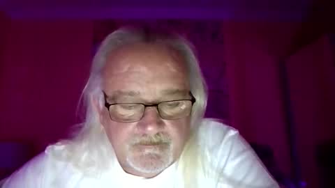 Snapshot of lamabama chatting on September 9, 10:43 pm lamabama online show from September 9, 10:43 pm