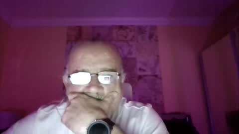 Snapshot of lamabama chatting on October 28, 11:06 pm lamabama online show from October 28, 11:06 pm