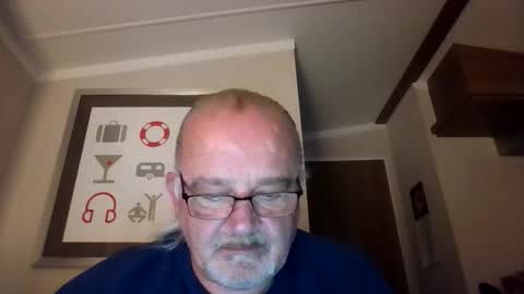 Snapshot of lamabama chatting on September 15, 9:49 pm lamabama online show from September 15, 9:49 pm