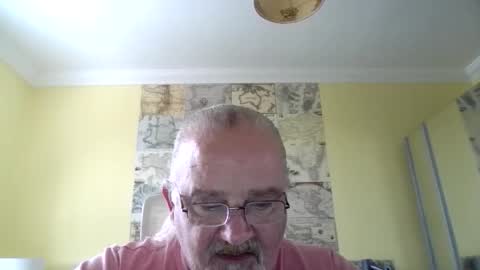 Snapshot of lamabama chatting on October 18, 3:27 pm lamabama online show from October 18, 3:27 pm