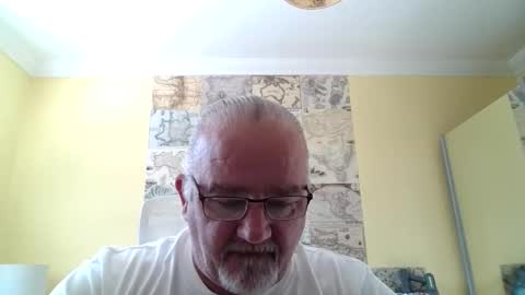 Snapshot of lamabama chatting on September 21, 1:37 pm lamabama online show from September 21, 1:37 pm