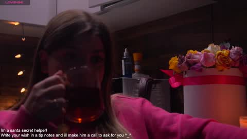 Alana online show from January 5, 9:05 am