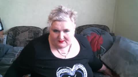 lanacat555 online show from March 4, 1:38 pm