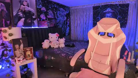 L A N A  online show from March 8, 4:56 am