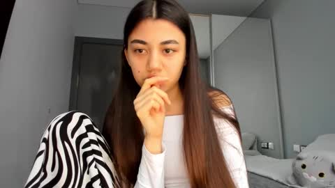 Lana online show from December 17, 1:29 pm