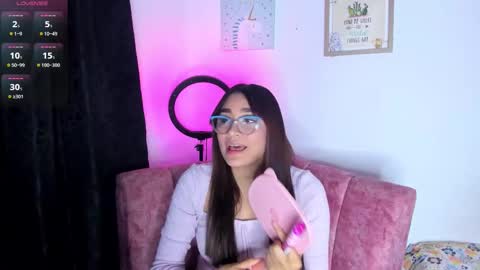 lanasin_ online show from February 8, 3:21 am