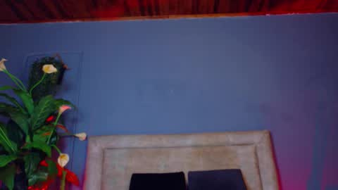 Lance  Max  online show from March 25, 1:45 am