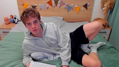 Fandi online show from March 14, 9:57 am