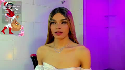 Lara Brunette  online show from December 17, 7:20 pm