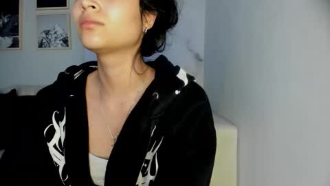 Lara Madisson online show from November 3, 5:19 am