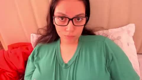 lara online show from April 21, 3:30 pm