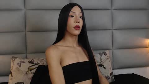 lara online show from February 28, 8:39 pm