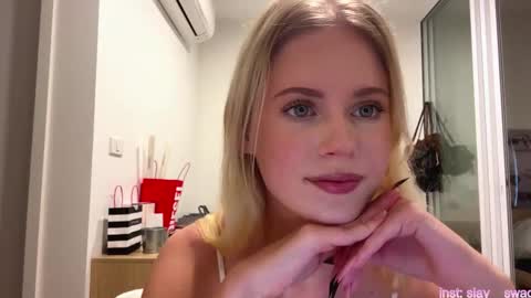 Stella online show from February 21, 10:18 am