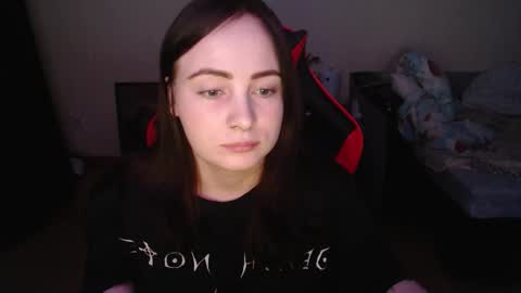 Laralianna online show from December 18, 8:37 pm