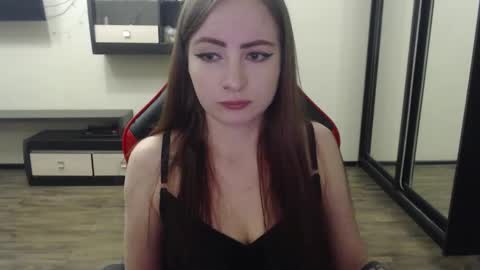 Laralianna online show from March 2, 12:11 pm