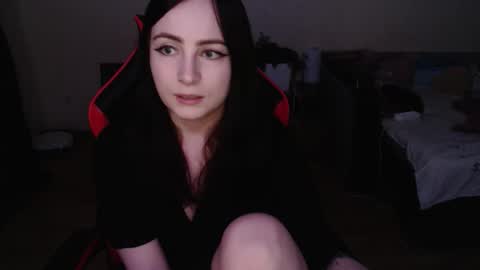 Laralianna online show from February 25, 12:03 am