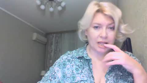 laramrs online show from October 7, 4:03 pm