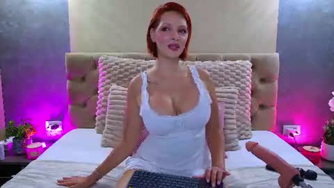 LaraQuinn online show from July 13, 4:32 pm