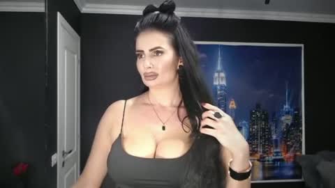 laras_moans online show from June 26, 8:09 am