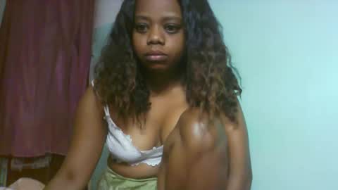 larissa645771 online show from September 13, 8:33 pm