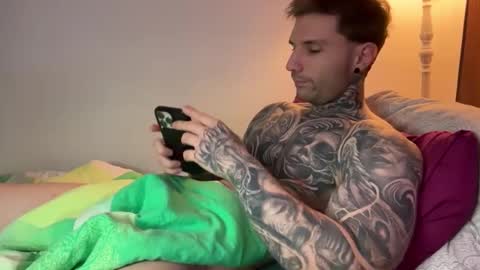 larsskeet online show from November 26, 5:42 pm