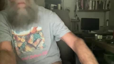 chris online show from November 9, 5:00 am