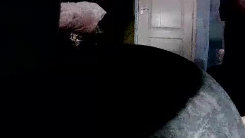 latexchris77 online show from April 1, 7:42 am