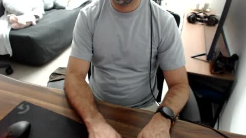 latexdave84 online show from August 1, 3:13 pm