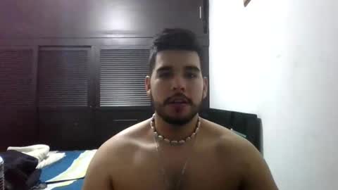 latinbeardcali online show from April 4, 12:50 am