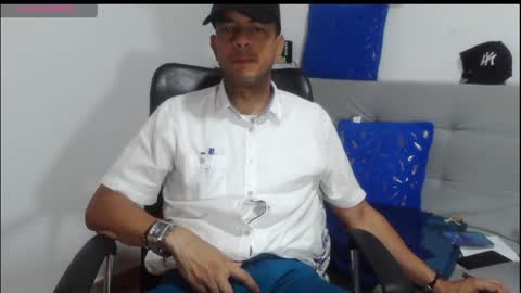 latinmartin254 online show from April 11, 1:59 pm