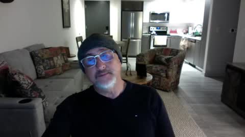 QS - INDEPENDENT MODEL online show from February 15, 5:09 am